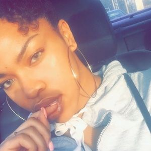 Meet your Posher, Jocelien